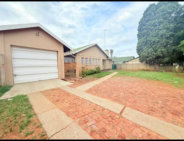 3 BEDROOM HOUSE FOR SALE IN VANDERBIJLPARK SE 1